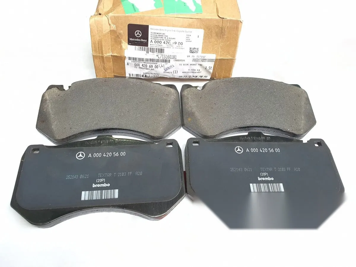Front brake pads S-class A0004206900
